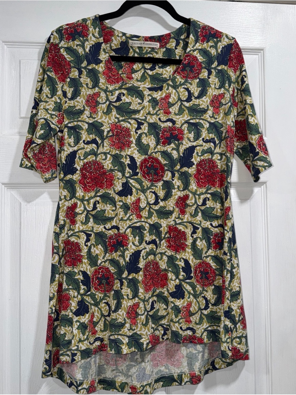 Peruvian Connection top size M floral jersey cotton